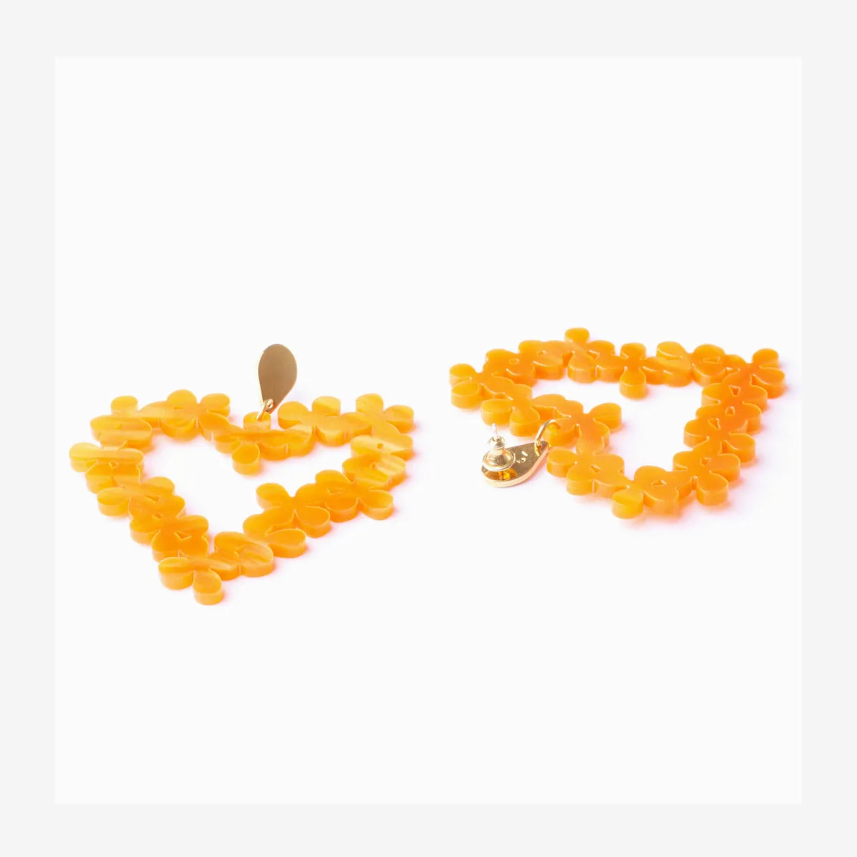 HEARTS IN FLOWERS EARRINGS – ORANGE PEARL