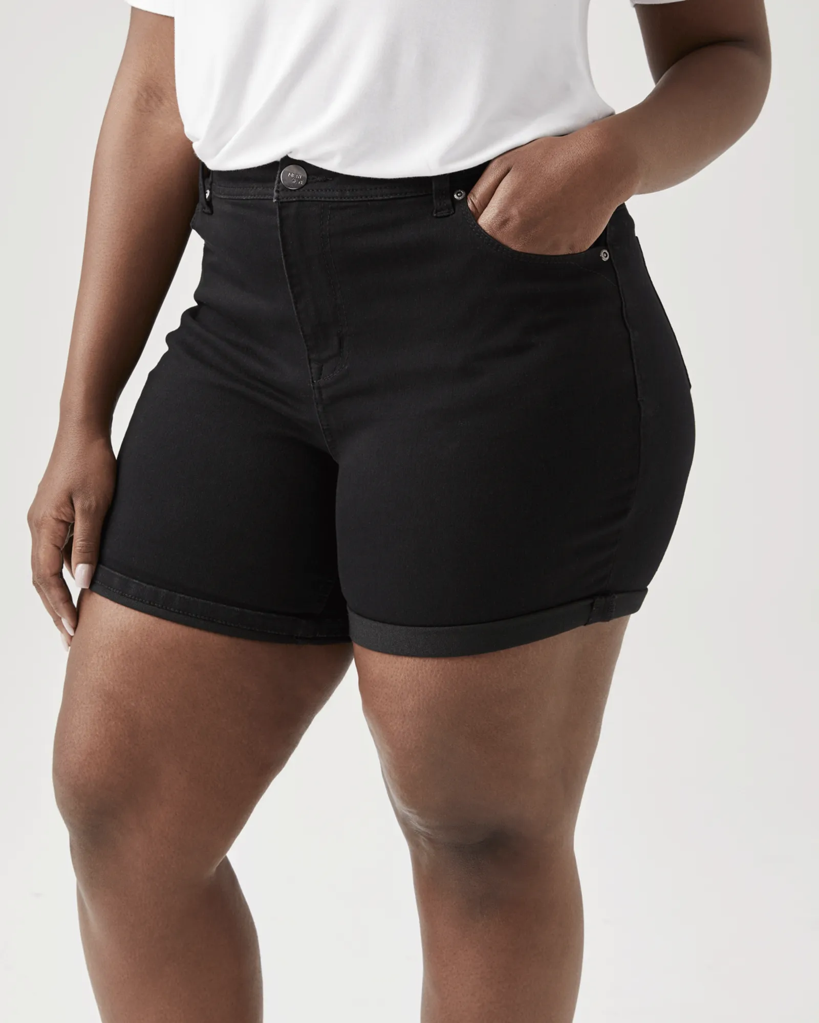 Seabury Cuffed Short | Black