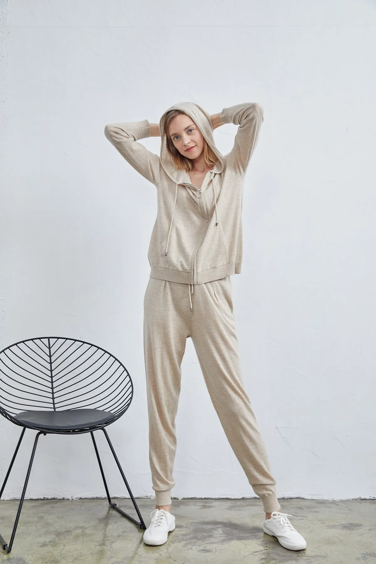 Sporty leisure simple hoodie / Wide-leg cashmere pants